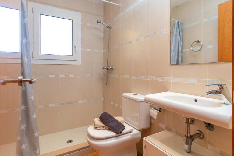 Bathroom 4, Villa la Roca, Girona