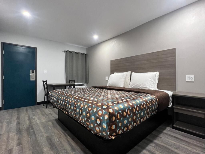 Bedroom 3, Vance Motel, Los Angeles