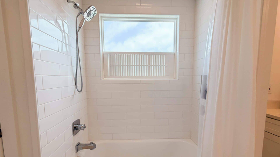 Bathroom 4, Sandbag Castle 4bdr Waterfront, Baldwin