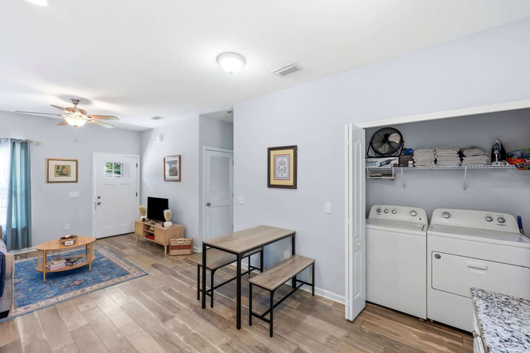 Interior, Among the Palms Cottage - Close to Downtown, Saint Johns