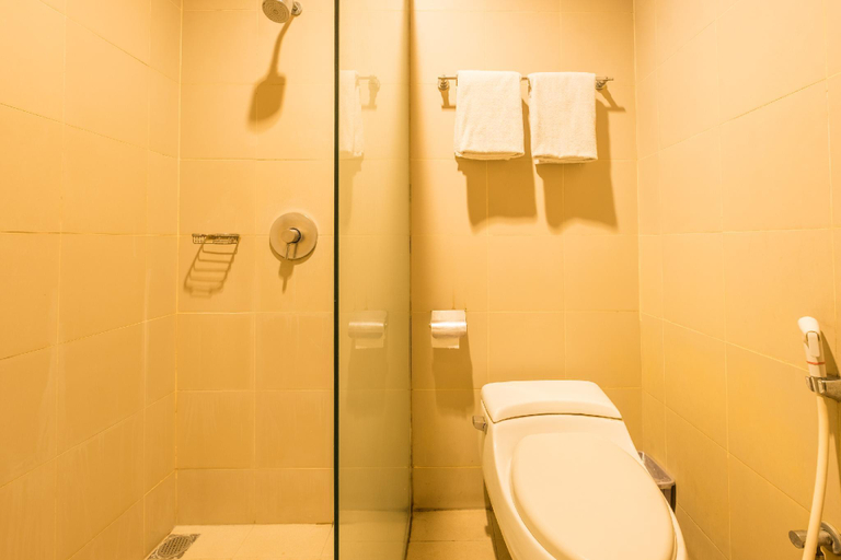 Bathroom, Capital O 874 Hotel Nyland Pasteur, Bandung