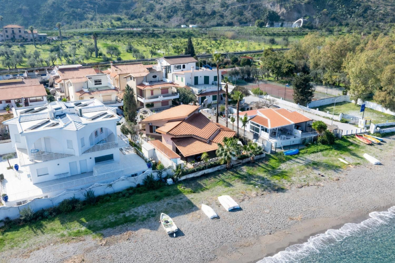 View 3, Sicily Mistral Marinello Villa fronte mare con accesso diretto, Messina