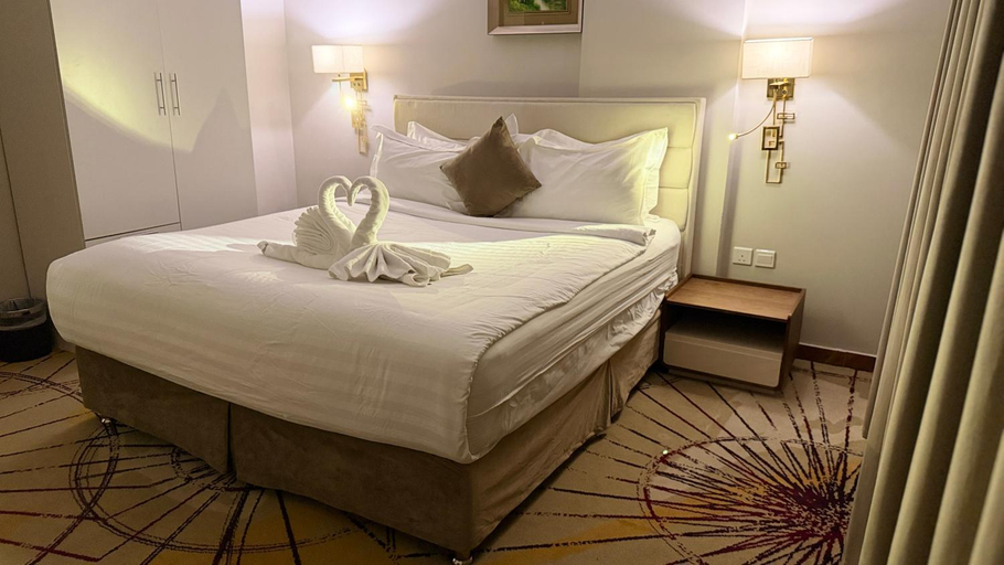 Bedroom 4, Seven Gardens Hotel, Taif