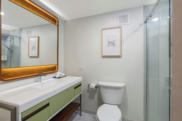 Bathroom 4, Maui Seaside Hotel, Maui