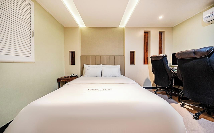 Room 4, Bupyeong Byulha Hotel, Gyeyang