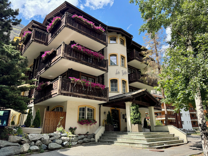 Exterior & Views 2, LaPerle Apartments & Spa Access at Alpen Resort, Visp