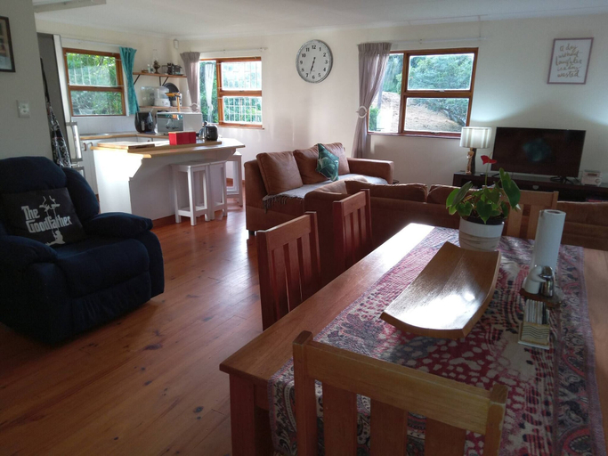 Living room 3, Jean's Nest - Your Home Away From Home, Eden