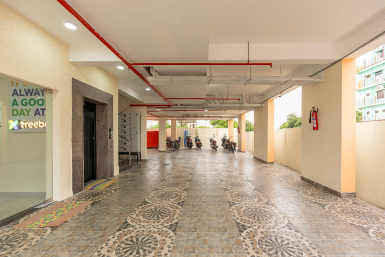 Parking lot 4, Treebo Skanda Grande, Viluppuram