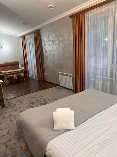 Room 4, The House Hotel Goris