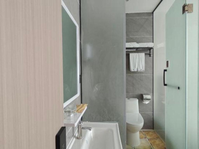 Bathroom 4, Tourism Trend Hotel, Shenzhen