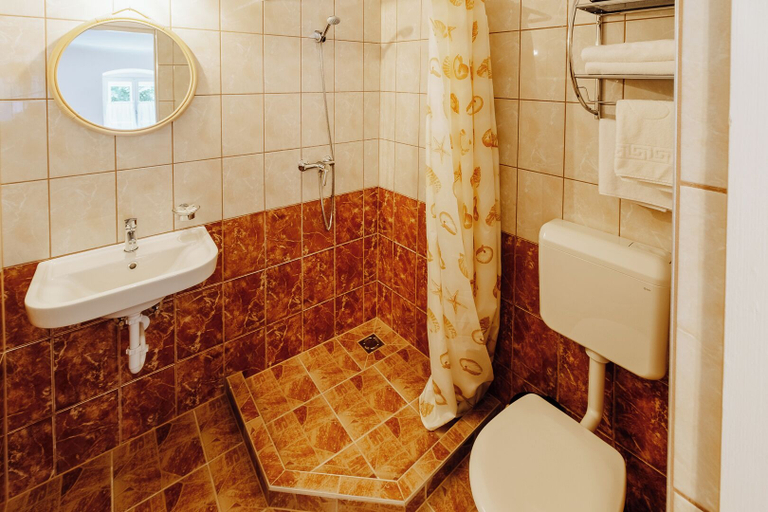Bathroom 4, Döbrögi Wellness Vendégház, Hévíz/Keszthely