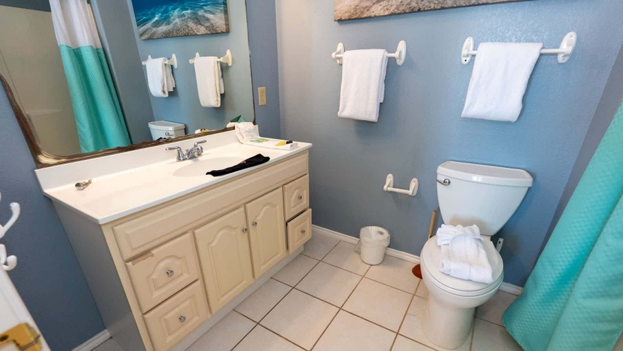 Bathroom 5, New 3br Townhome, Heated Pool, Beach Steps Spi 3 Bedroom Apts, Cameron