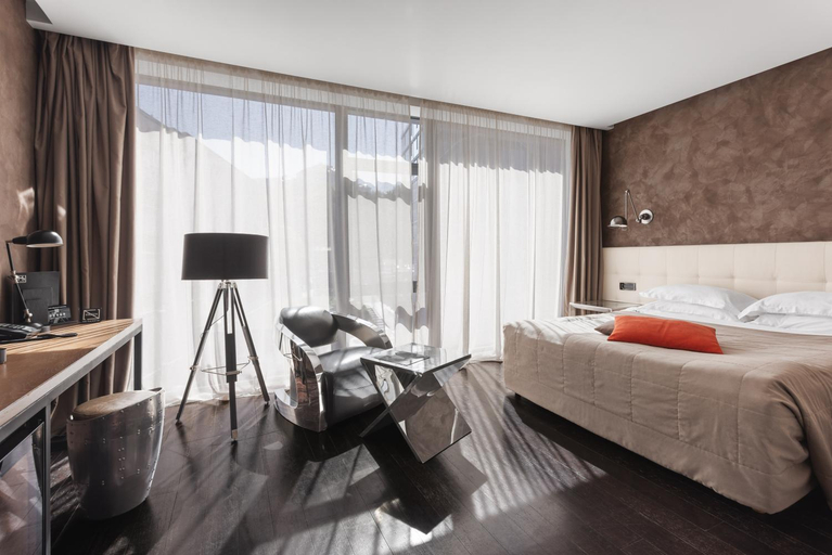 Bedroom 3, M1 club hotel, Odes'ka