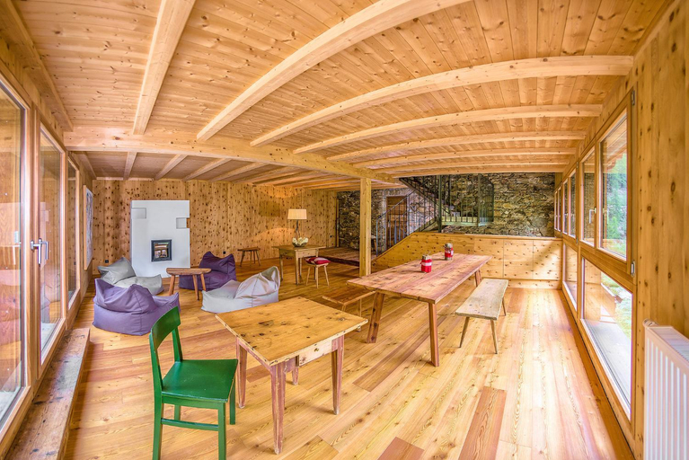 Shared lounge/TV area, Josephus, Bolzano