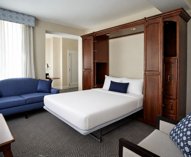 Bedroom 3, Hotel 24 South, Staunton