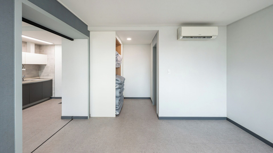 Room 2, Barammak-i Pension, Muchangpo, Boryeong, Boryeong
