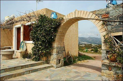 Entrance 3, Bay View, Crete
