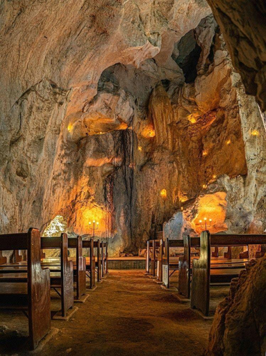 Food & Drinks 5, Capricorn Caves, Livingstone - Pt A