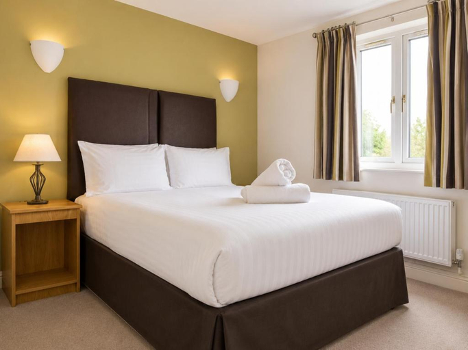 Bedroom 2, Heath Cottage Hotel, Kirklees