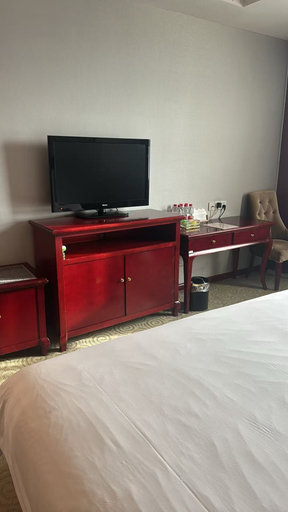 Bedroom 2, Jialong International Hotel, Yancheng