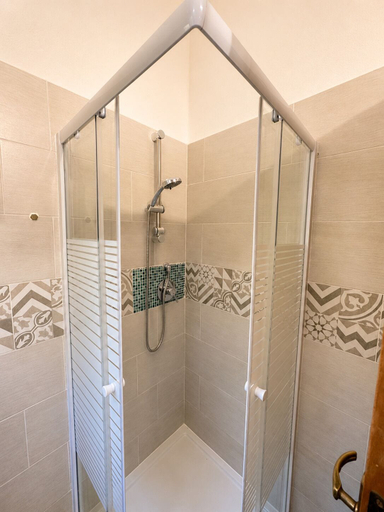 Bathroom 4, Appartamento a 600 metri dal mare, Nuoro