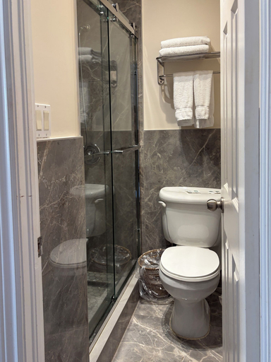 Bathroom 3, Dragon Gate Inn, Toronto
