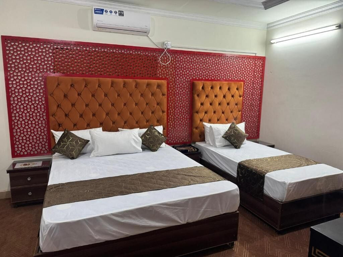 Room 2, Shaheen Palace Hotel Gulberg, Lahore