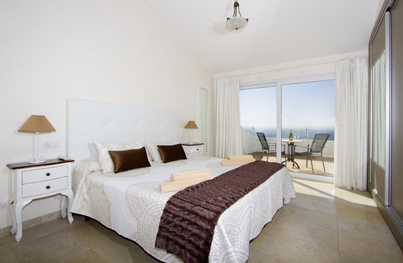 Bedroom 2, Stunning SeaView Villa  Casa Tosco  5 bedroom villa  Pool table, Las Palmas