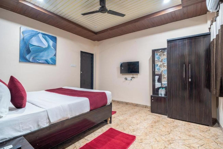 Room 4, Hotel Misty Prime, Indore