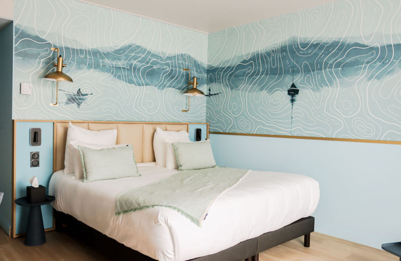 Bedroom 3, Best of Both, Ain