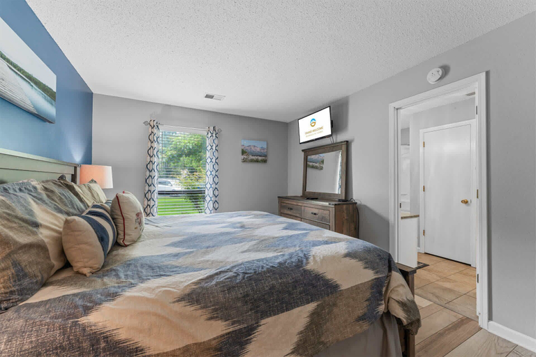 Bedroom 3, New Mulligans Escape - Community Pool, Taney