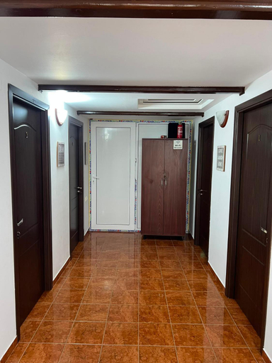 5, Casa Dyny 2 Mai, Limanu