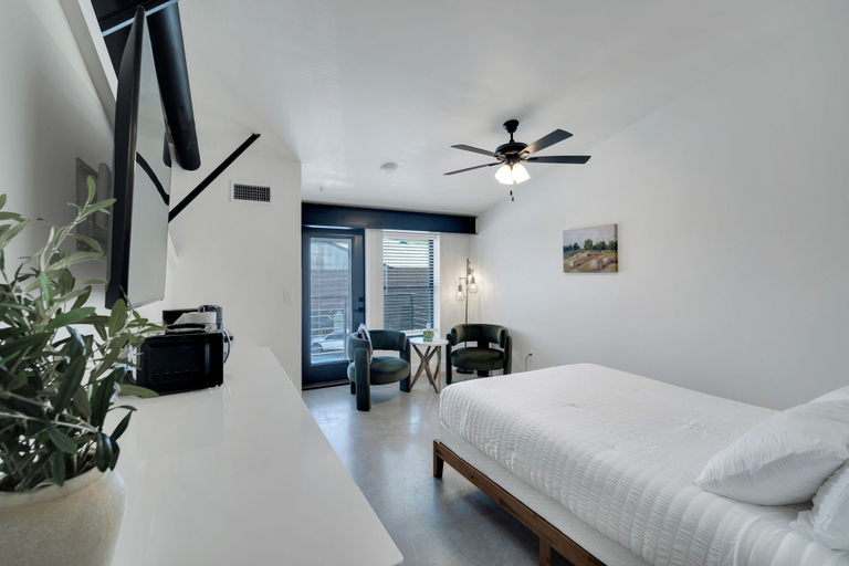 Room 4, The Lawson District, Ellis
