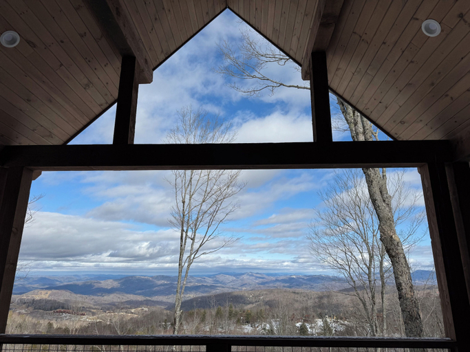 Interior 2, Zion at Eagles Nest, Avery