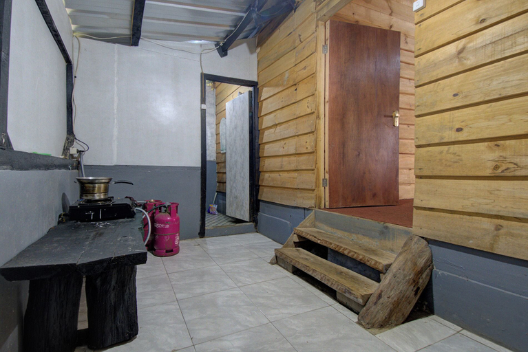 Private kitchenette 4, Kampoeng Regang by BHATARA, Bandung