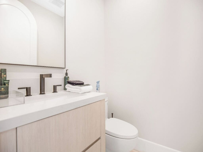 Bathroom 3, Villa Camellia, Los Angeles