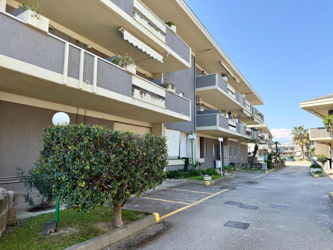 Exterior view 4, Residence Green Marine, Teramo