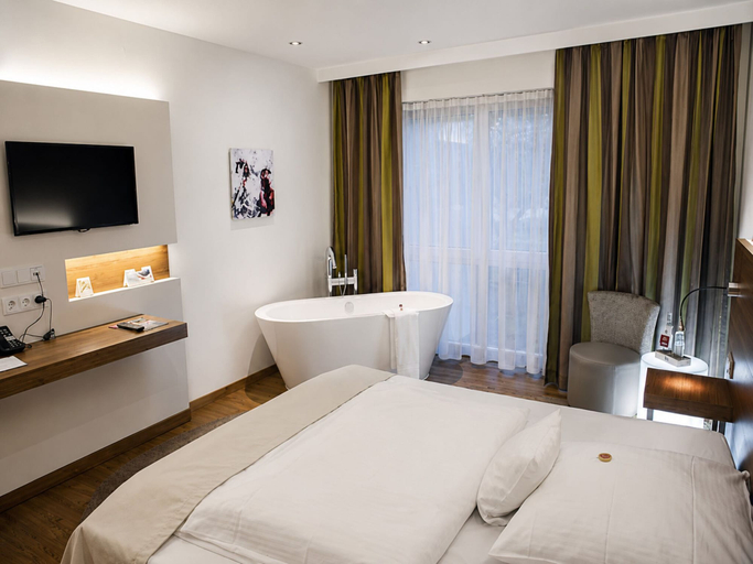Bedroom 3, Wolfsburg Sandkamp Hotel by Belvilla, Wolfsburg