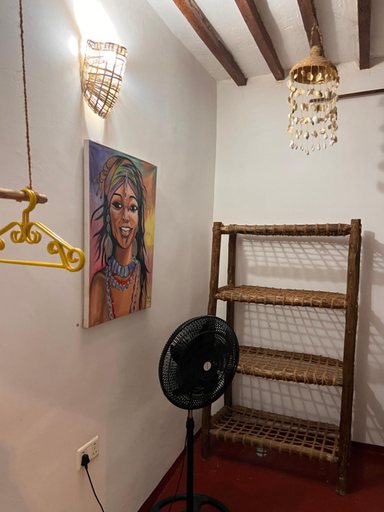 Others 3, Mambo Leo Hostel, Kusini
