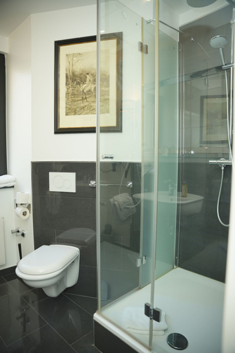 Bathroom 5, Hotel Windsor, Düsseldorf