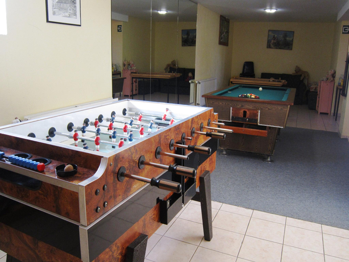 Food & Drinks, Family Cottage with Sauna, Liège