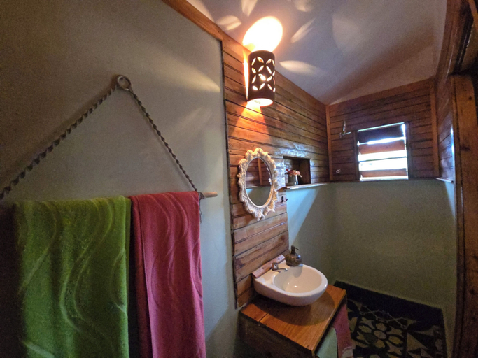 Bathroom 5, The Lighthouse Retreat, Little Corn island, Nicaragua, Laguna de Perlas