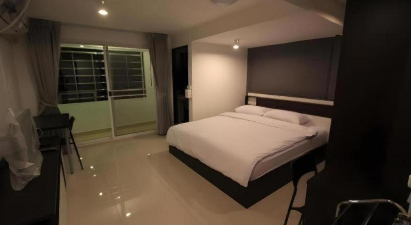 Bedroom 3, Napaville Huai Khwang Hostel, Huai Kwang