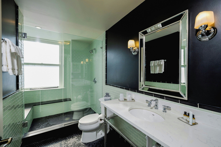 Bathroom 4, The Pontchartrain Hotel, Orleans