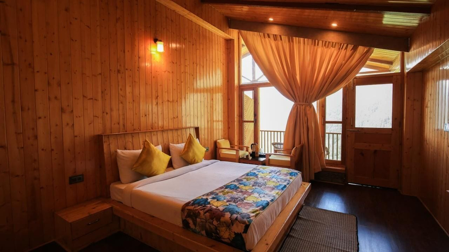Room 2, Echor Mountain Crest Jibhi, Kullu