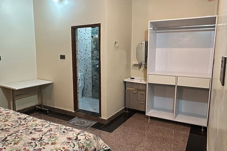 Room 5, Buransh Social, Dehradun