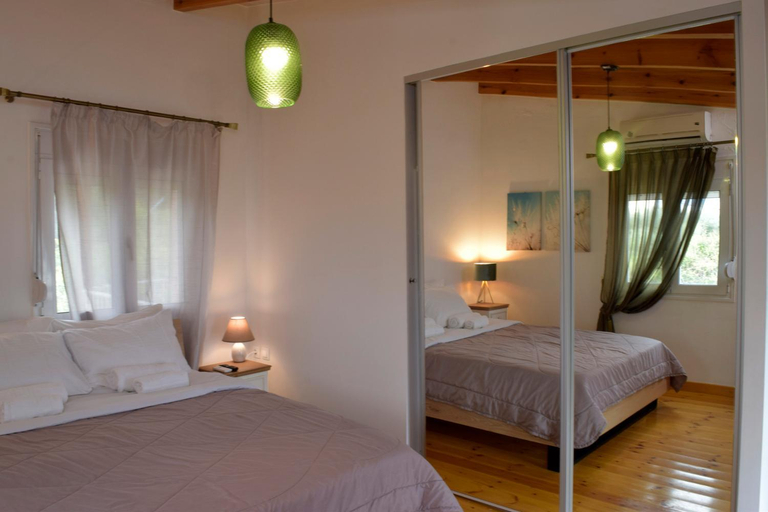 Bedroom 3, Villa Momentum με θεα,Πισινα, ανεξαρτητοι χωροι, Crete