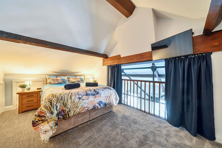 Room 5, 4 Bed - Sleeps 8 - Pool Table -sea View - Parking, Dorset