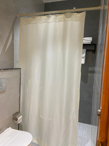 Bathroom 3, Ras Vilas Palace, Mathura