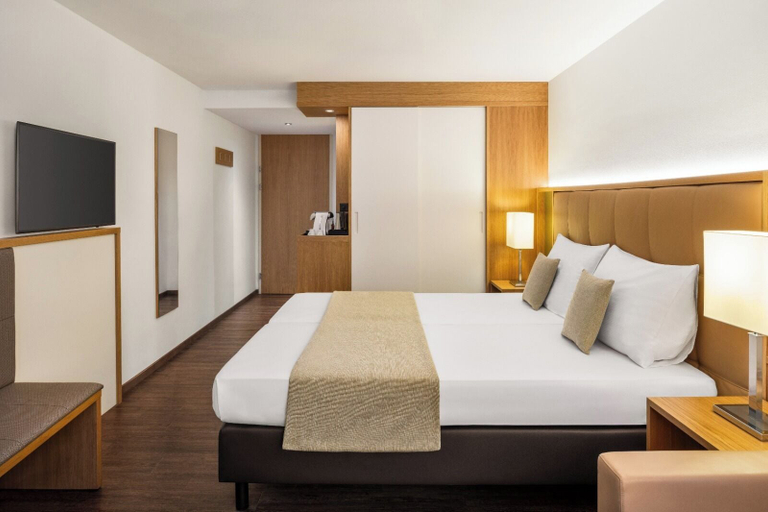 Bedroom 3, Ramada Hotel Du Parc Baden, Baden